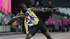 Jamajský sprinter Usain Bolt na MS v Londýn na stovce dobhl pro bronz....