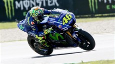 Valentino Rossi bhem kvalifikace Velké ceny eské republiky.