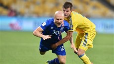 Eduard Sobol (vpravo) v dresu Ukrajiny