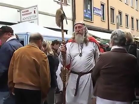 Druid Burgos von Buchonia je jednm ze len bizarnho spolku Reichsbrger....