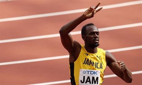 PEDPOSLEDNÍ START. Usain Bolt slaví postup z rozbhu tafety na 4x100 metr.