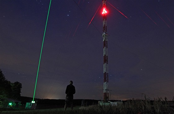 Mení aerosol v atmosfée pomocí laseru lidar (15. srpna 2017).