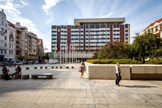 Volné prostranství u hotelu InterContinental v Paíské ulici v Praze 1 (17....