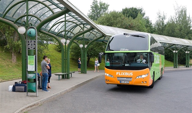 Od záí budou mezi Libercem a Prahou jezdit i autobusy spolenosti FlixBus.