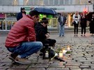 Obyvatelé Turku truchlí za dv obti útoku noem (18. srpna 2017)