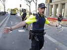 panlská policie zasahuje v centru Barcelony, kde vjela dodávka do davu lidí...