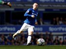 Wayne Rooney z Evertonu pi utkán anglické Premier League proti Stoke City.