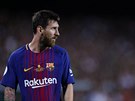 Útoník Barcelony Lionel Messi pi utkání o panlský superpohár proti Realu...