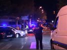 panlská policie zasahuje v Cambrils proti útoníkm, kteí najídli do...