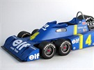 Pro porovnání moderní papírový model vozu Tyrrell P34, který vznikl tvrt...