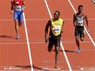 PEDPOSLEDNÍ START. Usain Bolt slaví postup z rozbhu tafety na 4x100 metr.