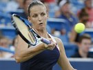 eská tenistka Karolína Plíková v duelu s  Natalii Vichljancevovou z Ruska.