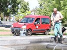 Vodní kaskádu musí radnice Prahy 10 opravit, filtry jsou zanesené od trku a...