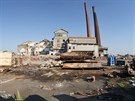 Pohled na areál cukrovaru v Brodku u Perova po zahájení demolice. K zemi pjde...