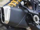 Ducati Multistrada 950. Kazetový výfuk skrývá katalyzátor a plní normu Euro 4.