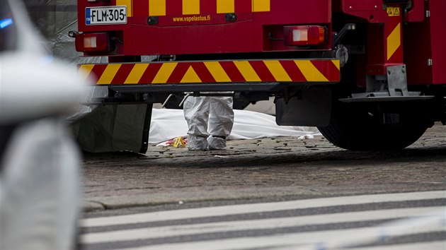 tonk ve finskm Turku pobodal nkolik lid, policie ho postelila (18. srpna 2017)7)