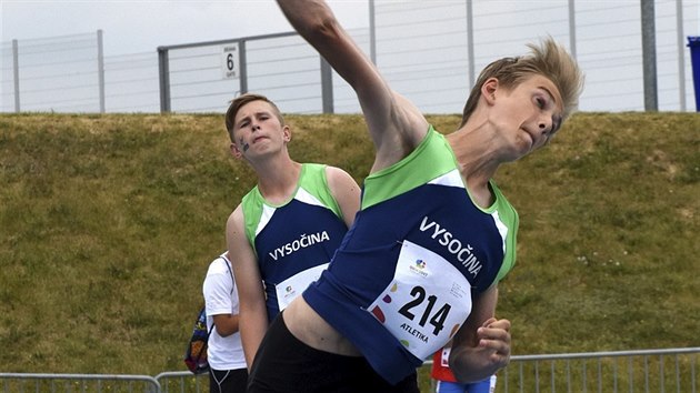 Tebsk atlet Adam Havlek slavil na leton olympid dt a mldee v Brn dv prvenstv  v hodu mkem a skoku do dlky.