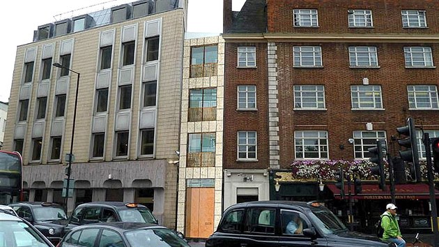 Na londýnské Euston Road vznikne tři metry úzká budova, kterou navrhlo architektonické studio HOK.