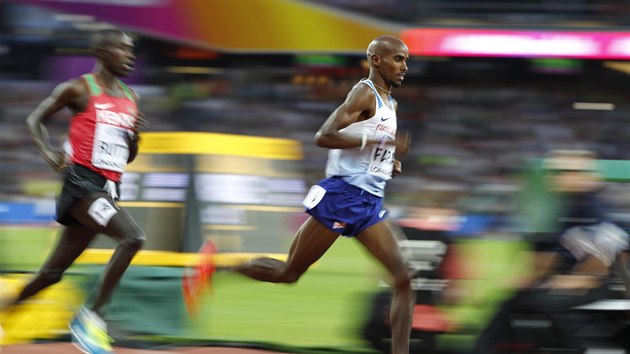 Mo Farah na ptikilometrov trati.