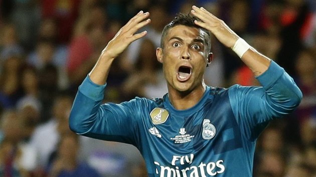 Cristiano Ronaldo nev, e prv dostal druhou lutou kartu a prvn zpas panlskho Superpohru proti Barcelon nedohrl.