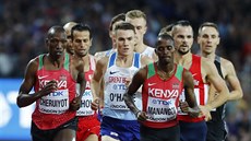 Finálový b�h na 1500 metr�, v n�m� Jakub Holu�a (vpravo) skon�il pátý.
