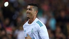 Cristiano Ronaldo z Realu Madrid v utkání �pan�lského superpoháru proti...