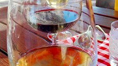 Degustace vína v konobě Peša je vždycky lahůdkou.