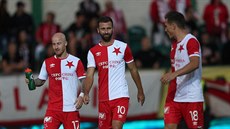 Fotbalisté Slavie bhem zápasu s Bohemians.