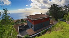 Portugalsko, Madeira, Funchal. Pozemek má rozlohu 825 metr� �tvere�ních, u�itná...