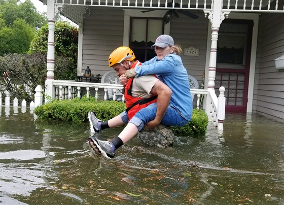 Texas zasáhla tropická bouře a povodně (27. srpna 2017).