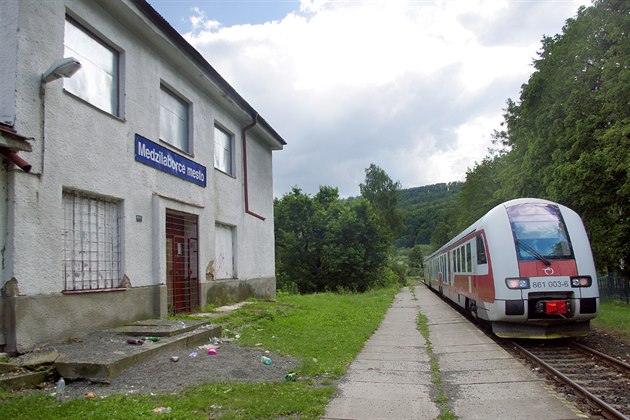 Fotogalerie Zdevastovaná zastávka Medzilaborceměsto