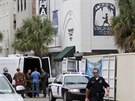 Stelba v americkém Charlestonu skonila smrtí jednoho lovka (24. srpna 2017).