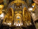 Interiér kaple Cappella Palatina, která je skuteným umleckým skvostem s...