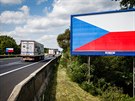 Billboardy u eských dálnic v pondlí hromadn zmnily svj obsah, nov na nich...