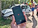 Simulovan� dopravn� nehoda jako praktick� uk�zka fungov�n� mobiln� aplikace...