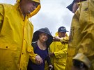 Texatí hasii pomáhají obanm s evakuací ped hurikánem Harvey. (25. srpna...