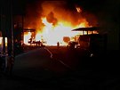 U po��ru haly v Praze 10 zasahovalo deset jednotek hasi��