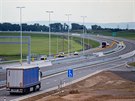 Ostrý provoz na dálnici D11 u Hradce Králové (21.8.2017).