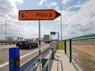 Ostr provoz na dlnici D11 u Hradce Krlov (21. srpna 2017)