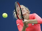 eská tenistka Kateina Siniaková v akci pi prvním kole US Open.