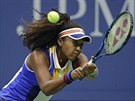 Japonka Naomi Osakaová odehrává míek v úvodním kole US Open. Nastoupila proti...