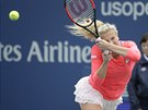 eská tenistka Kateina Siniaková zahrává úder v prvním kole US Open. Její...