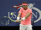 panl Rafael Nadal trefuje míek v úvodním kole US Open, hraje proti Duanu...