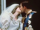 Svatbu Diany Spencerové a následníka britského trnu Charlese v londýnské...