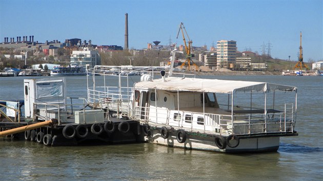 Tulcea, nábřeží Dunaje. Odtud odplouvají lodě po všech třech ramenech Delty Dunaje.