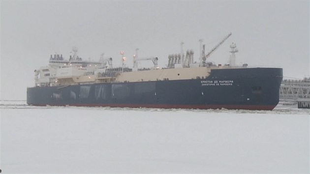Globln oteplovn devastuje Arktidu. Rusk tanker proplul bez ledoborce