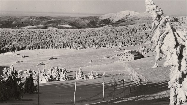 Klínové boudy v Krkonoších v roce 1965.