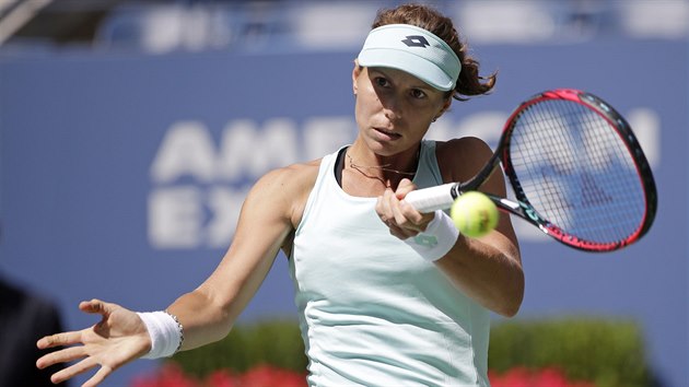 Amerianka Varvara Lepchenkov v prvnm kole US Open hrla proti panlce Garbie Muguruzaov.