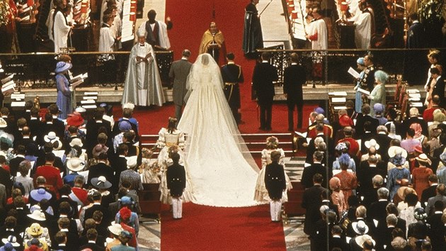 Krlovsk svatba: britsk princ Charles a Diana Spencerov se vzali 29. ervence 1981.