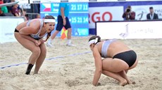 Nadja Glenzkeová s Julií Grossnerovou slaví titul evropských �ampionek v...